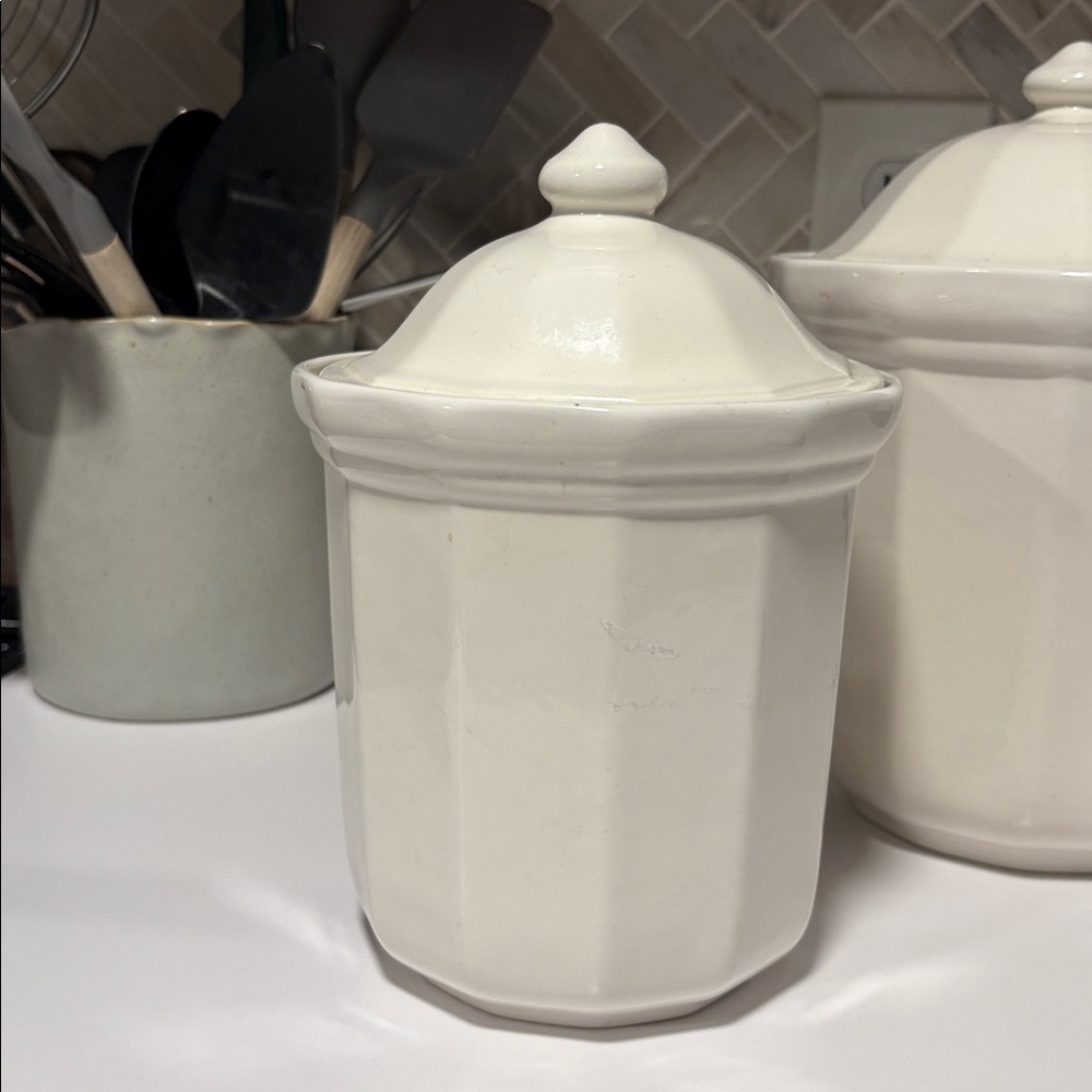 Vintage Pfaltzgraff Heritage White Stoneware Canisters - set of 3 EUC - Picture 3 of 6